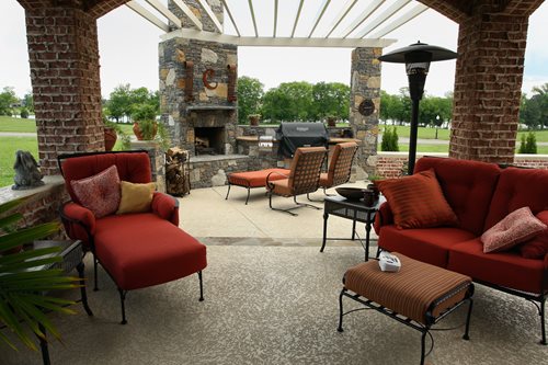 Concrete Patios, Fireplace
Site
Sundek
